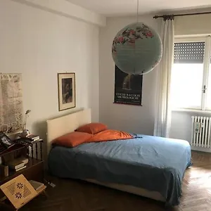 Pensión In Via Tolstoi, Milán