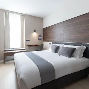 Hotel Ah - Duomo Essence, Milán