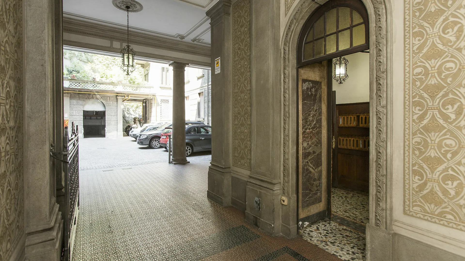 Household Settembrini Hotel Milano 3*,  Italien